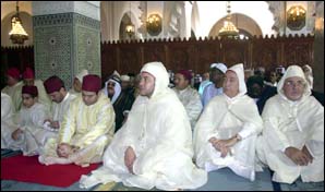 S.M. le Roi accomplit la prière de l'Aïd Al-Fitr à la mosquée Ahl Fès